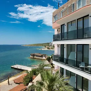 Piccolino Albania